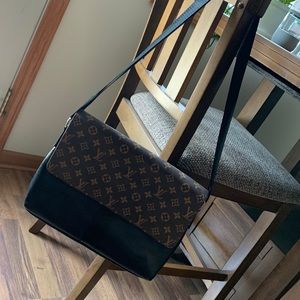 🤩 Repurposed Louis Vuitton laptop bag!